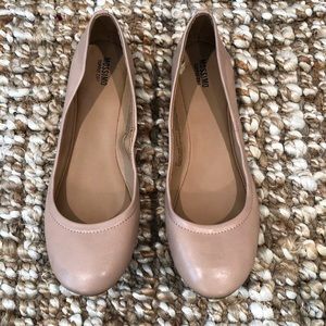 nude flats
